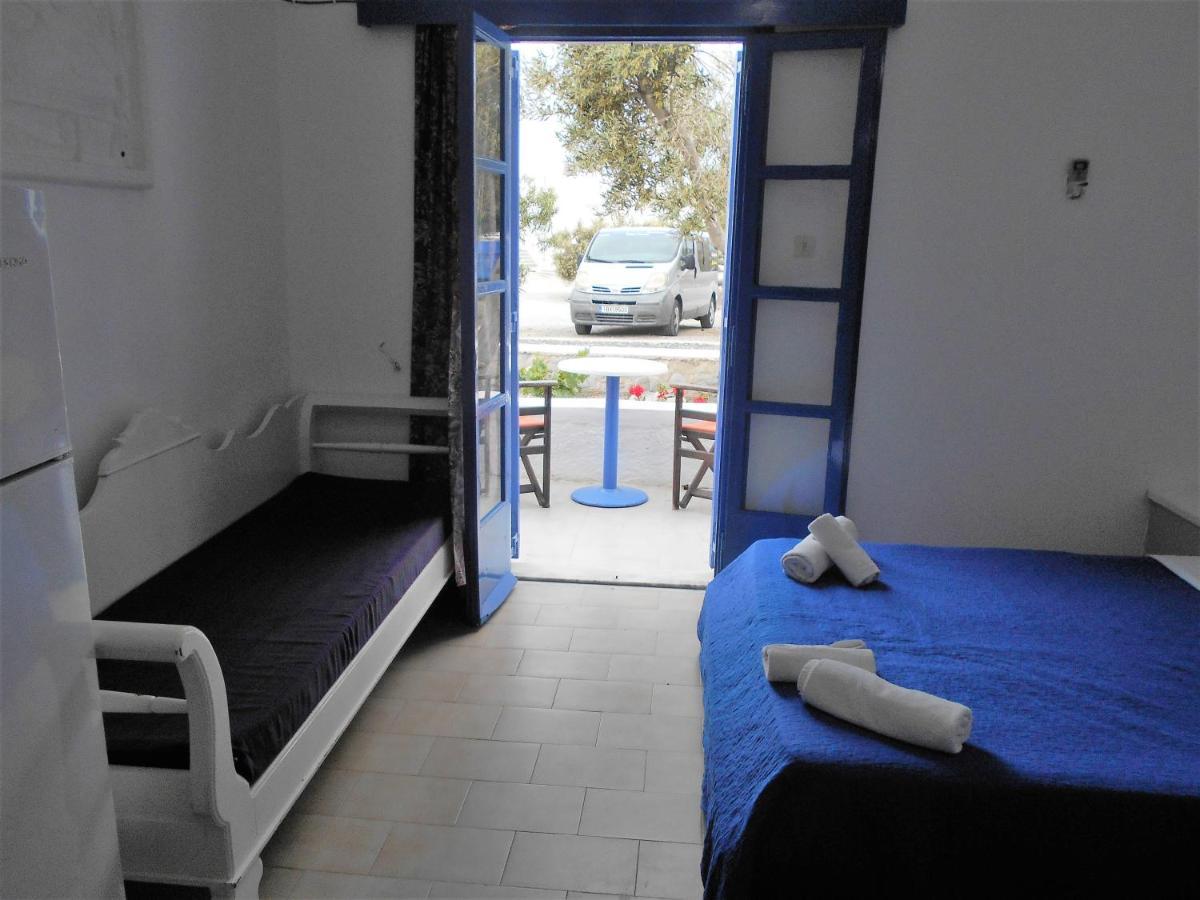 The Three Anchors Rooms Emporio  Exterior photo