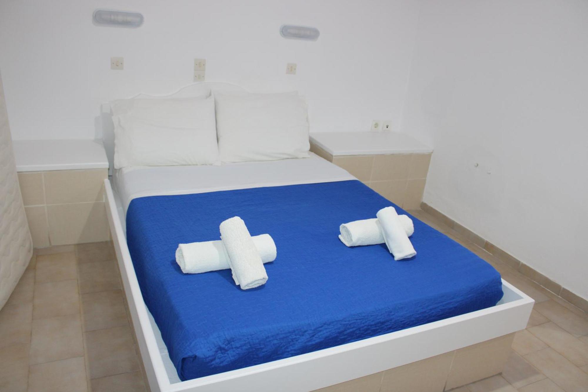 The Three Anchors Rooms Emporio  Exterior photo